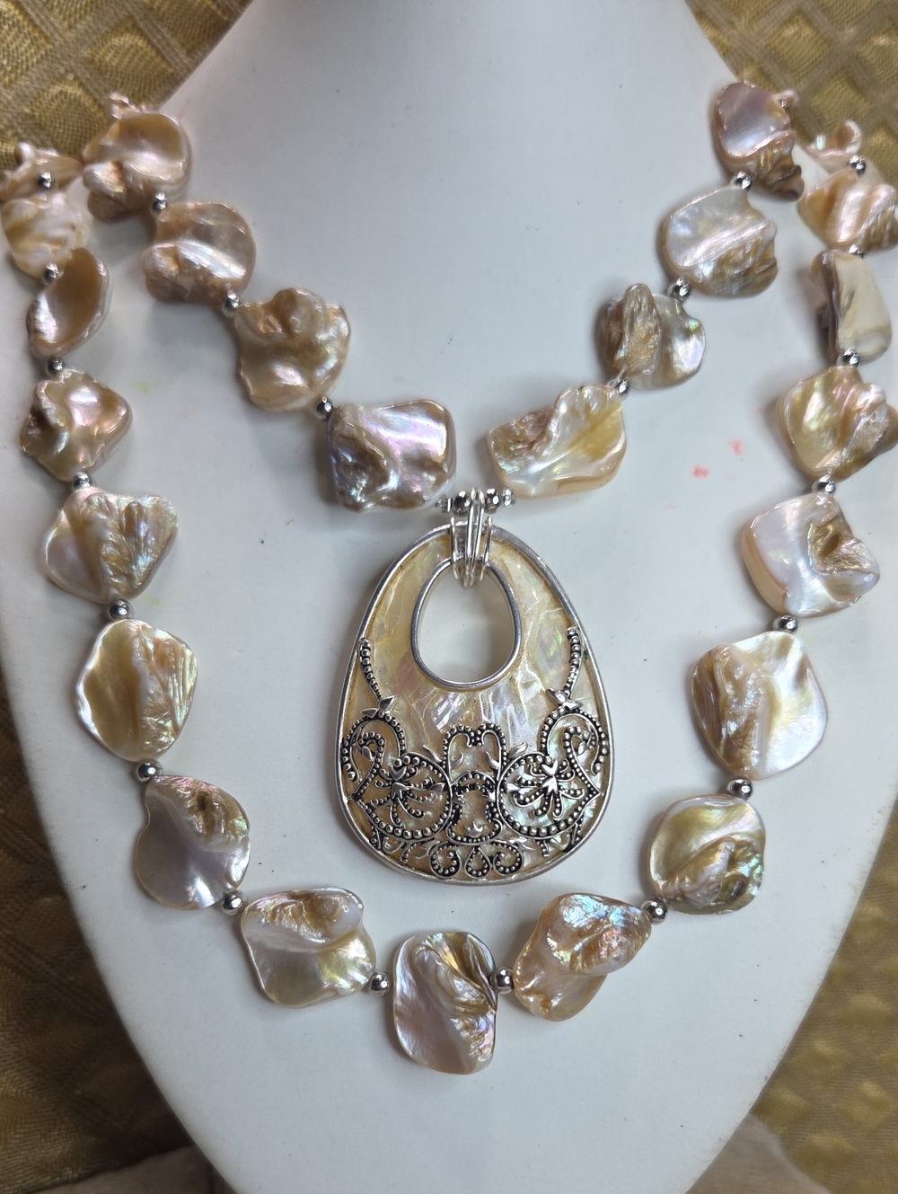 Handcrafted Iridescent Mother-of-Pearl 925 Silver Pendant Necklace Earrings Set